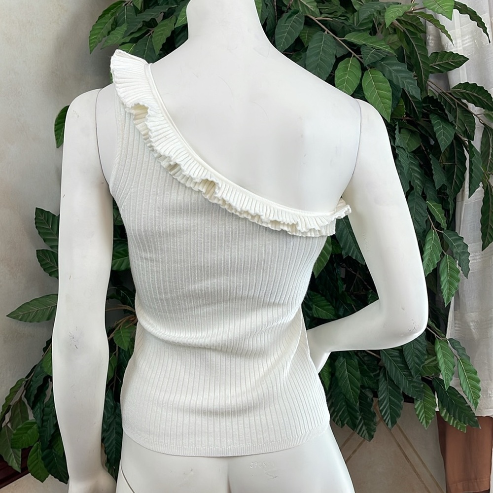 WHBM ECRU RUFFLE ONE-SHOULDER TOP - Picture 7 of 9